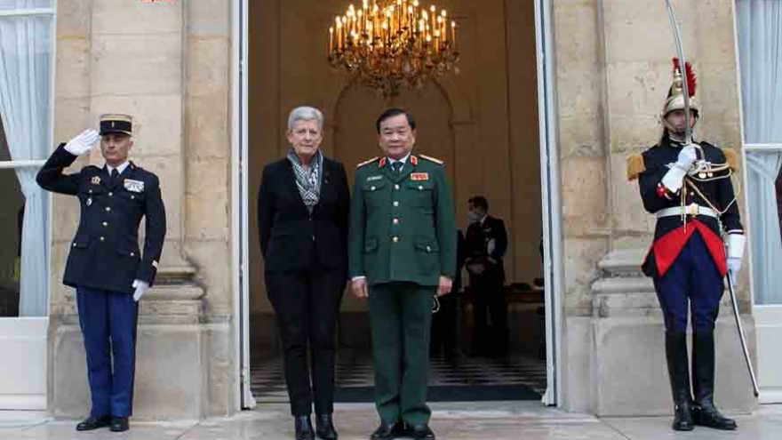 Vietnam, France strengthen defence cooperation